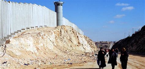 Ban says Israel’s construction of West Bank wall violates international ...