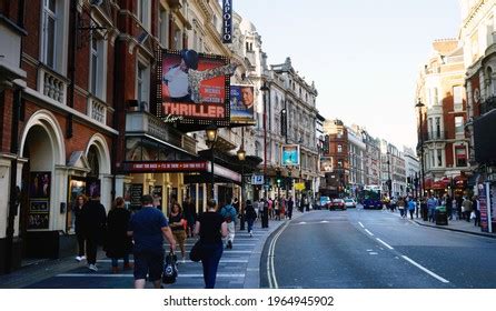 498 Shaftesbury Avenue Images, Stock Photos & Vectors | Shutterstock