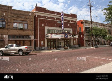 Corsicana, TX: Historic Palace Theater located in downtown Corsicana, TX Stock Photo - Alamy