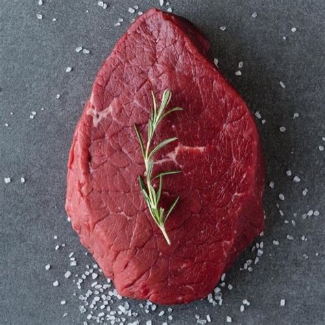 Chianina Steak by Agricola San Giobbe 1kg - Italian Fillet Steak - the ...