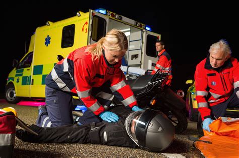 Keeping Safe at the Scene of an Accident - Online First Aid