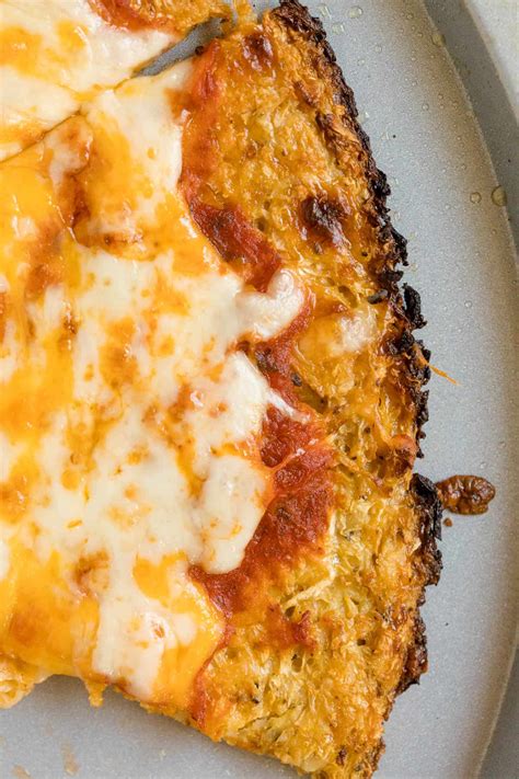 Cauliflower Crust Pizza Recipe {Low Carb} - Simply Stacie