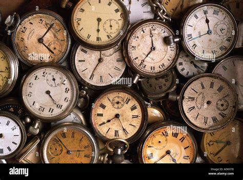 Pocket watch faces hi-res stock photography and images - Alamy