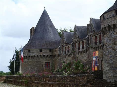 A chateau in Brittany France | Brittany france, Barcelona cathedral, Cologne cathedral