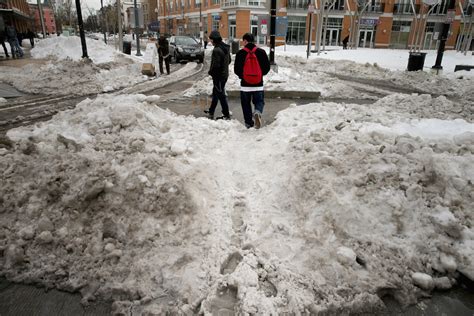 Blizzard aftermath: Keep on digging - WTOP News