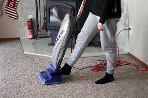 Oreck Commercial XL2100RHS Upright Vacuum Cleaner Review