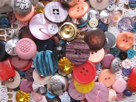 Little Treasures: Vintage buttons