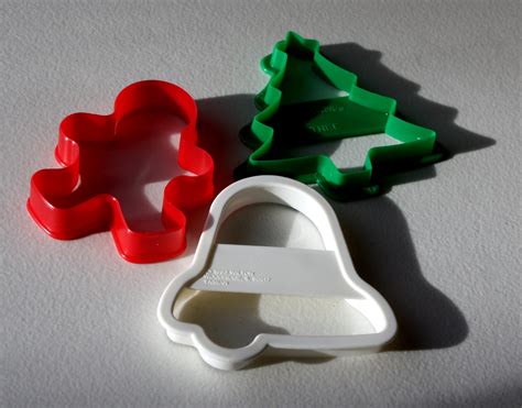 Three Christmas Cookie Cutters – Photos Public Domain