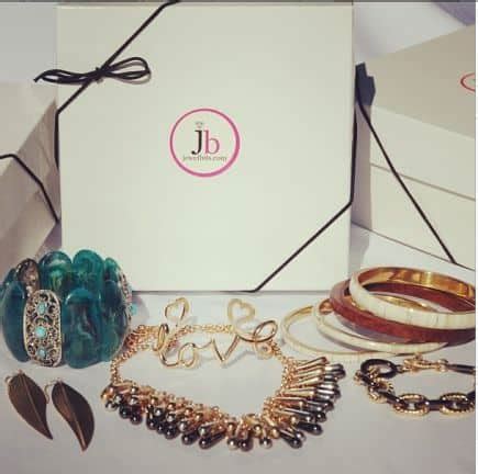 19 Best Jewelry Subscription Boxes to Try This Month