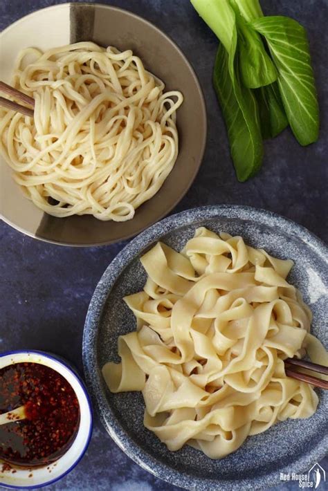 Hand-pulled noodles (La Mian, 拉面), a foolproof recipe - Red House Spice