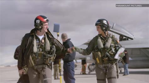 Top Gun Maverick cast and crew loved filming in San Diego County | cbs8.com