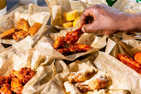 Wingstop Menu Review: Which Flavor Wings Should You Order? - Thrillist