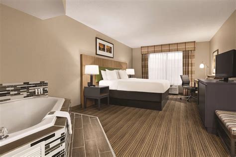 Romantic Kentucky Hotels with Jacuzzi in Room ️ 2024