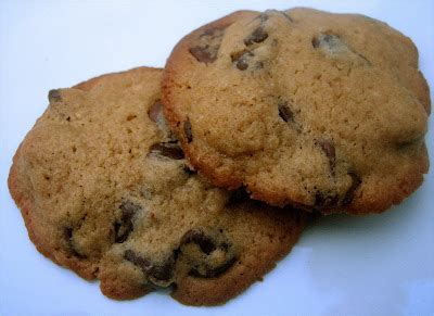 Stephanie Cooks: Buttermilk Chocolate Chip Cookies