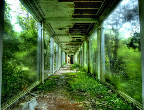 Empty-Spaces-A-Photographer-Shares-His-Passion-For-Abandoned-Places-12 | TechnoCrazed