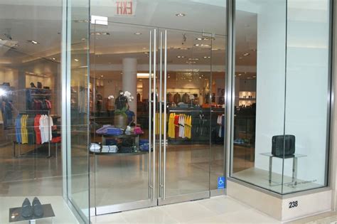 Interior Swinging Frameless Glass Door | Frameless Glass Door