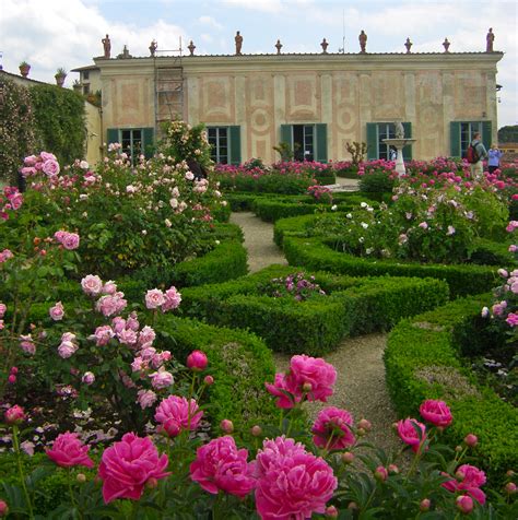 Spring in the Boboli Gardens of Florence Through the Camera’s Eye