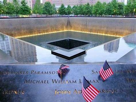 9/11 Memorial in New York - NewYorkCity.ca