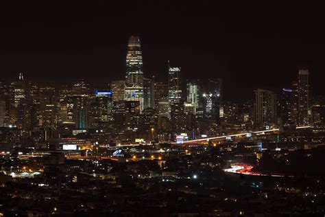 Downtown San Francisco at night | San francisco at night, San francisco ...