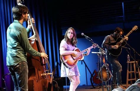 Sarah Jarosz | Bluegrass, Concert, Banjo