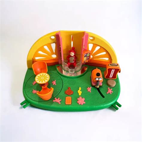 TELETUBBIES HOME HILL House Tubbytronic Superdome Playset & Po Figure ...