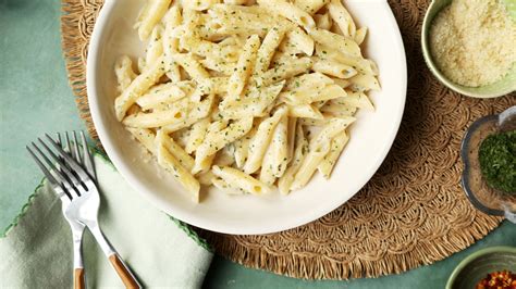 Creamy Garlic Penne Pasta Recipe - Food.com