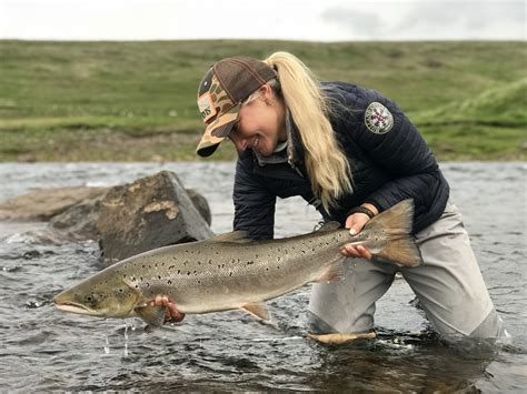 Introducing an Absolute Beginner to Salmon Fishing