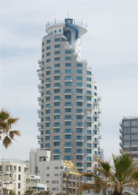 Isrotel Tower (Tel Aviv, 1997) | Structurae