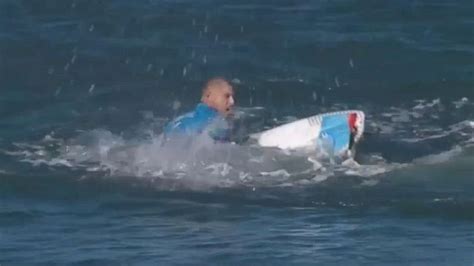 Watch Surfer Fight Off Shark Attack on Live TV in South Africa - ABC News