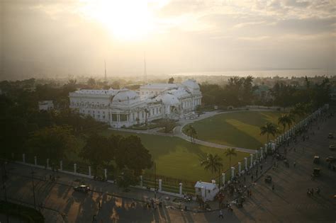 Haiti’s National Palace Being Demolished - The New York Times