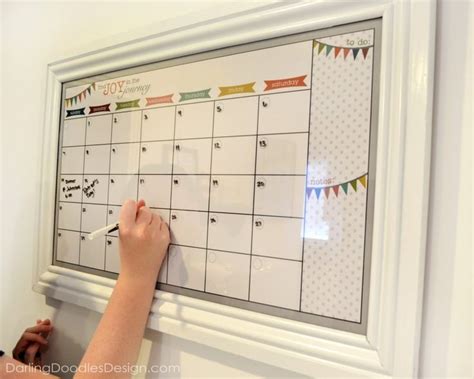 20 Fab DIY Family Wall Calendar Organizers | The Happy Housie | Diy calendar, Wall calendar ...