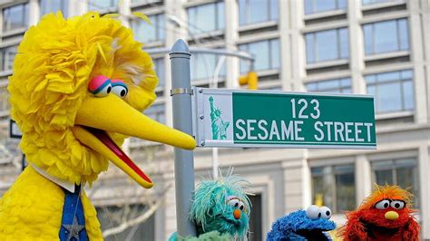 Sesame Street Covid-19 Town Hall For Kids This Saturday | iHeartRadio ...