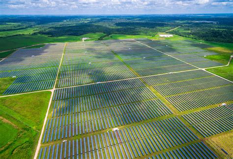 The U.A.E. Sets Its Sights on Biggest Solar Farm Ever | The Motley Fool