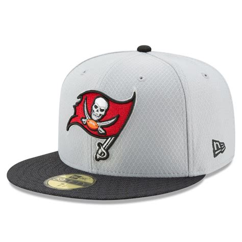 Men's Tampa Bay Buccaneers New Era Gray 2017 Sideline 59FIFTY Fitted Hat