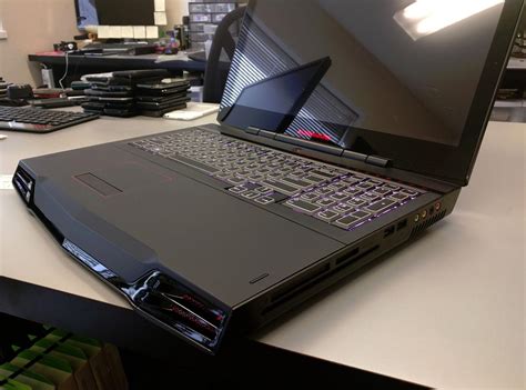 Alienware M17x R1 17" Intel Core 2 Quad CPU Q9000 2.00 Ghz 6GB RAM ...