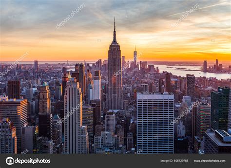 New York City Skyline Sunset – Stock Editorial Photo © bukki88 #605729788