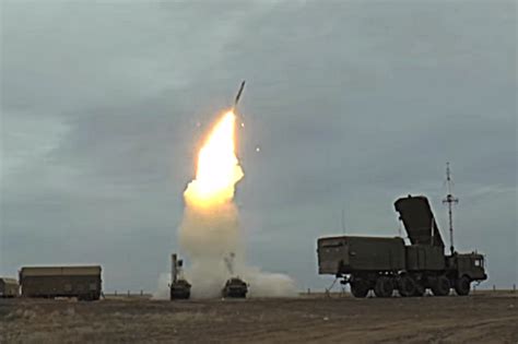 Watch: S-400 Missile System, For Which India Signed A $5 Billion Deal ...