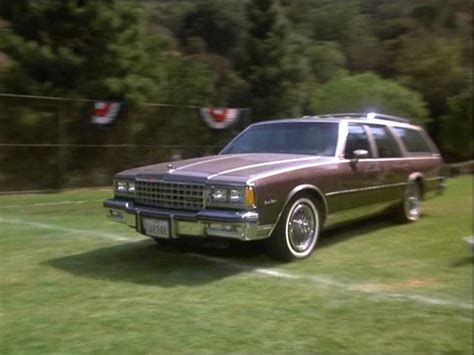 IMCDb.org: 1980 Chevrolet Caprice Classic Wagon in "Murder, She Wrote, 1984-1996"