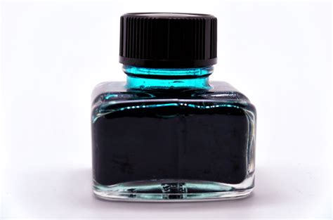 File:Green Ink Bottle - 01.jpg