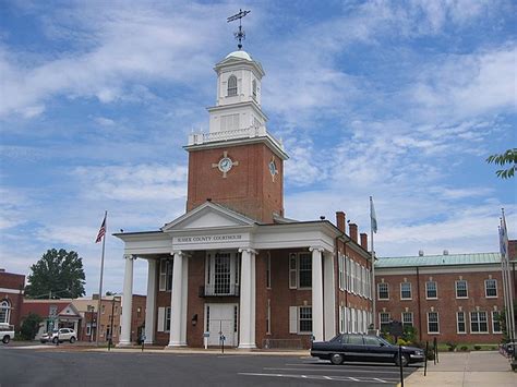 Sussex County Courthouse and the Circle - Wikipedia