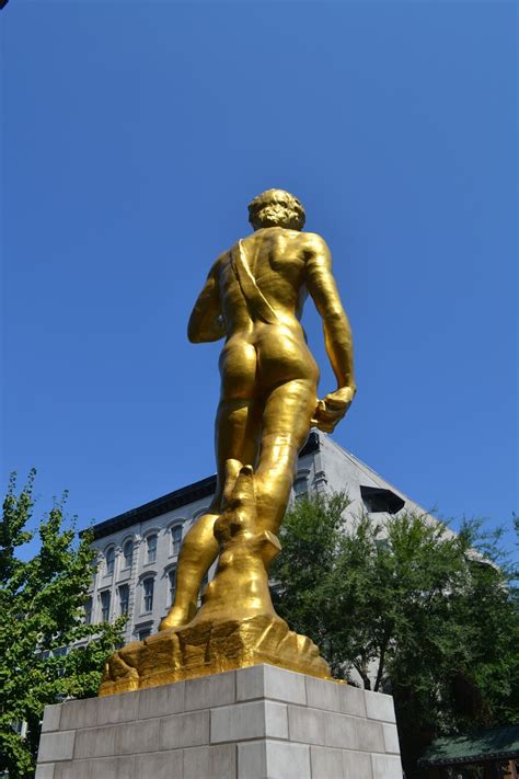 Travelin' Man: Gold Statue of David