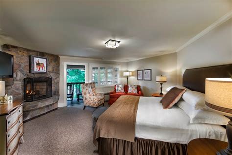 Hines-Sight Blog: Hotel of the Week: 200 Main in Highlands, N.C.