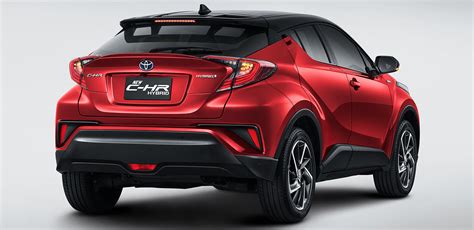 Toyota C-HR Hybrid Pakai Teknologi Toyota Safety Sense Untuk Menjaga ...