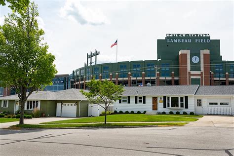 Buying a Packer House Near Lambeau Field in Green Bay, WI