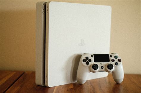 Sony PlayStation 4 Slim White | eBay