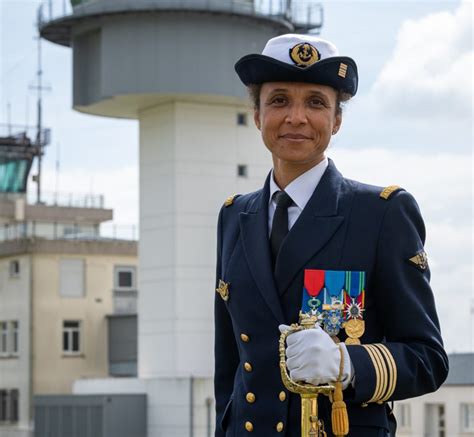 Cécile Dumont-Dayot est la première femme aux commandes d'une base de ...