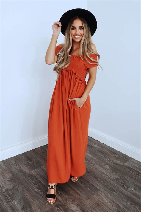 Falling Again Maxi: Burnt Orange | Burnt orange, Maxi dress, Chic dress