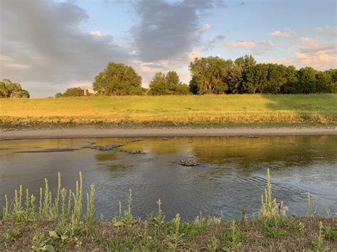 Big Sioux River tonight : r/SiouxFalls