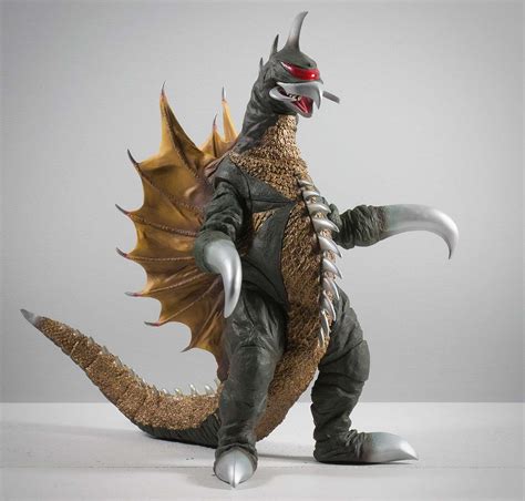 X-PLUS 1972 Gigan | Kaiju monsters, Vinyl figures, Japanese monster