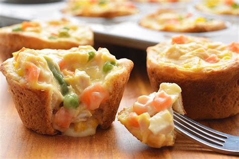 Mini Chicken Pot Pies | Easy Mini Chicken Pot Pies Recipe